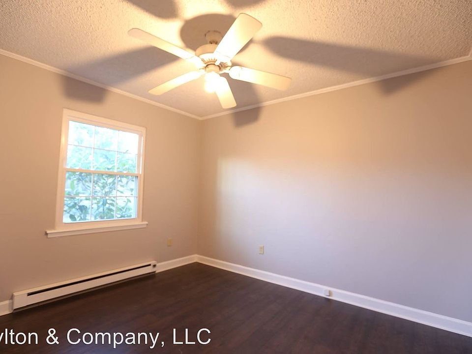 2nd image of 513 Greenbrier Ave