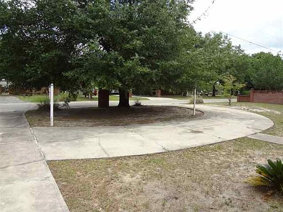 5th image of 824 Burntleaf Ln