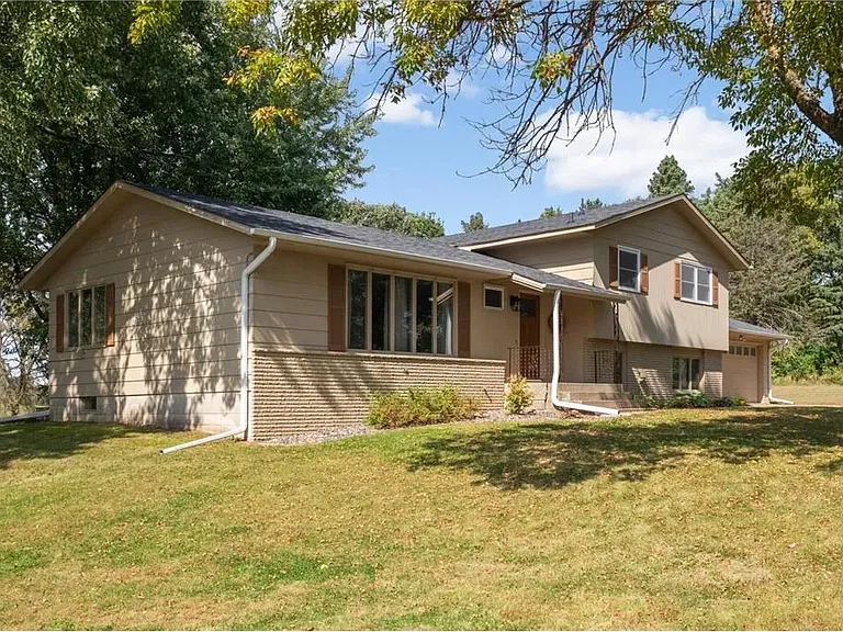 6351 Brighton Ave SE — Photo 4