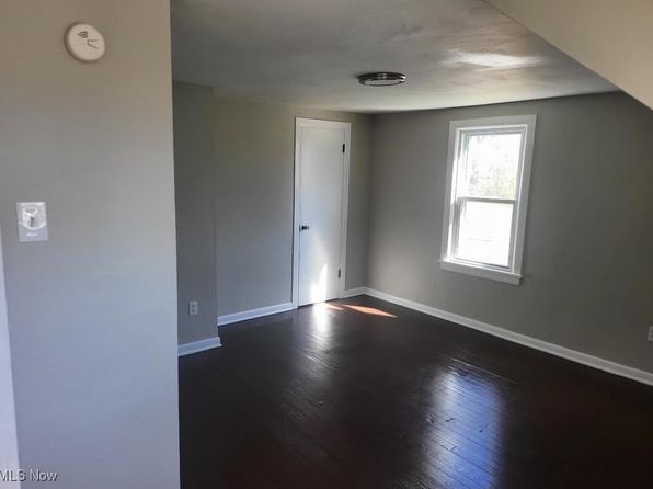 701 Bertha Ave, Akron, OH 44306