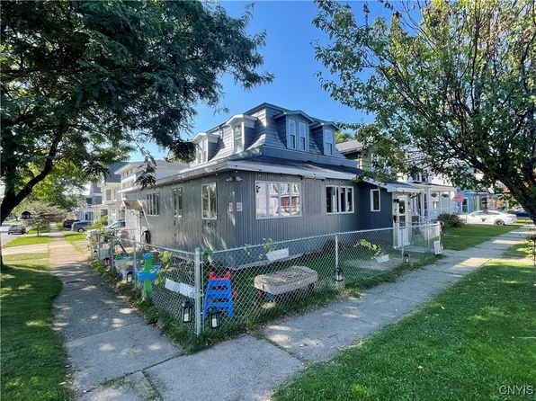 86 W Oneida St, Oswego, NY 13126