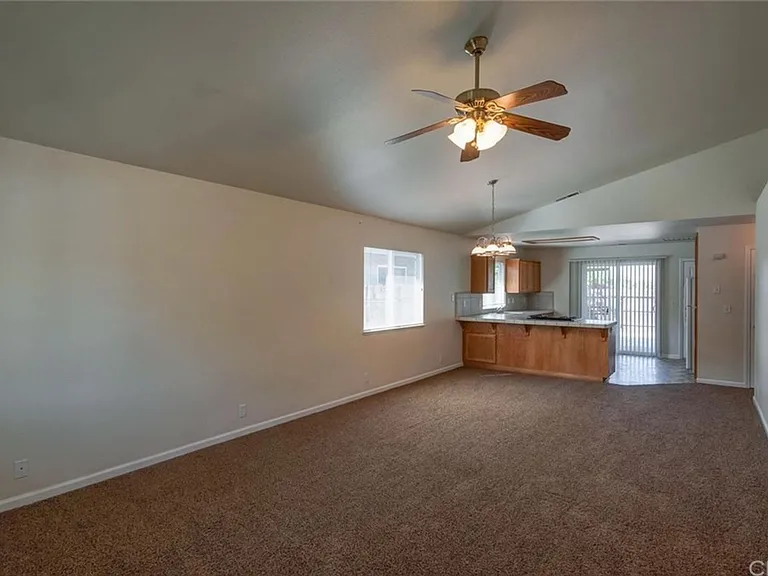 2675 Ceanothus Ave — Photo 5