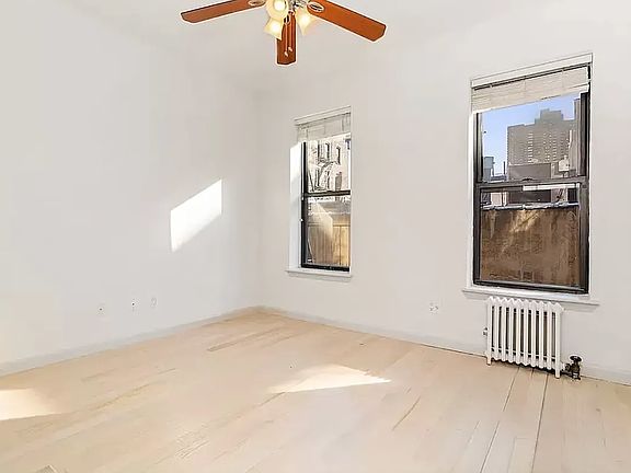 4th image of 406 W 48th St APT 1RW