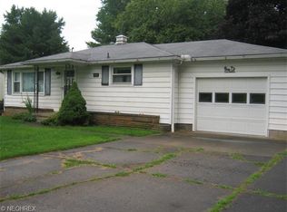 3653 Mill Dr, Zanesville, OH 43701