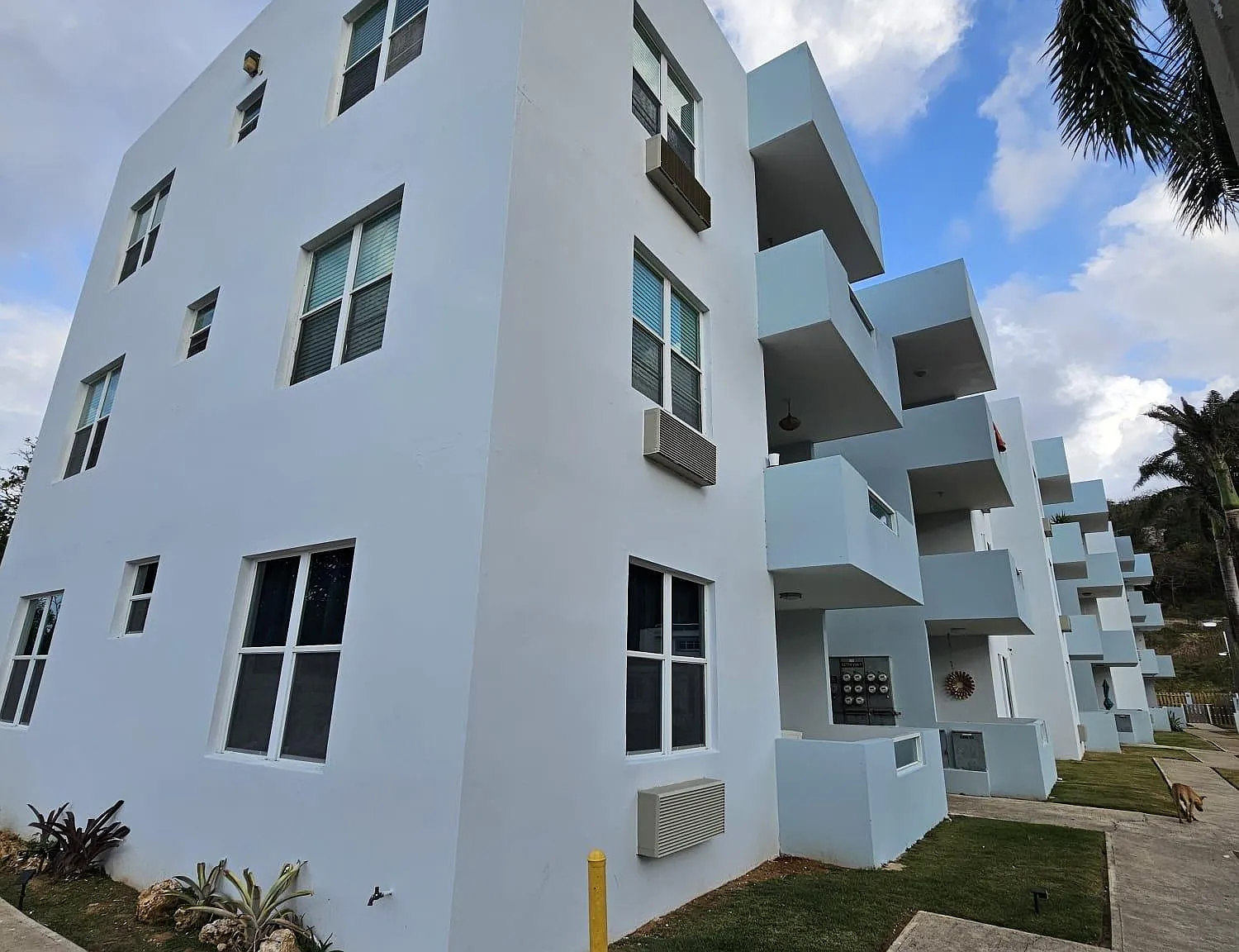 Seaside Court Apartments (Condominio) — Photo 3