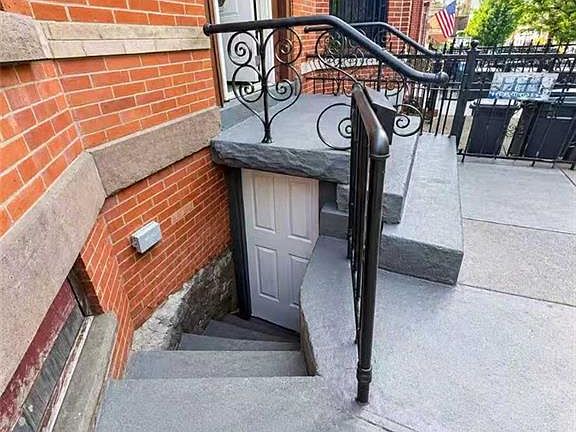 2nd image of 538 51st St