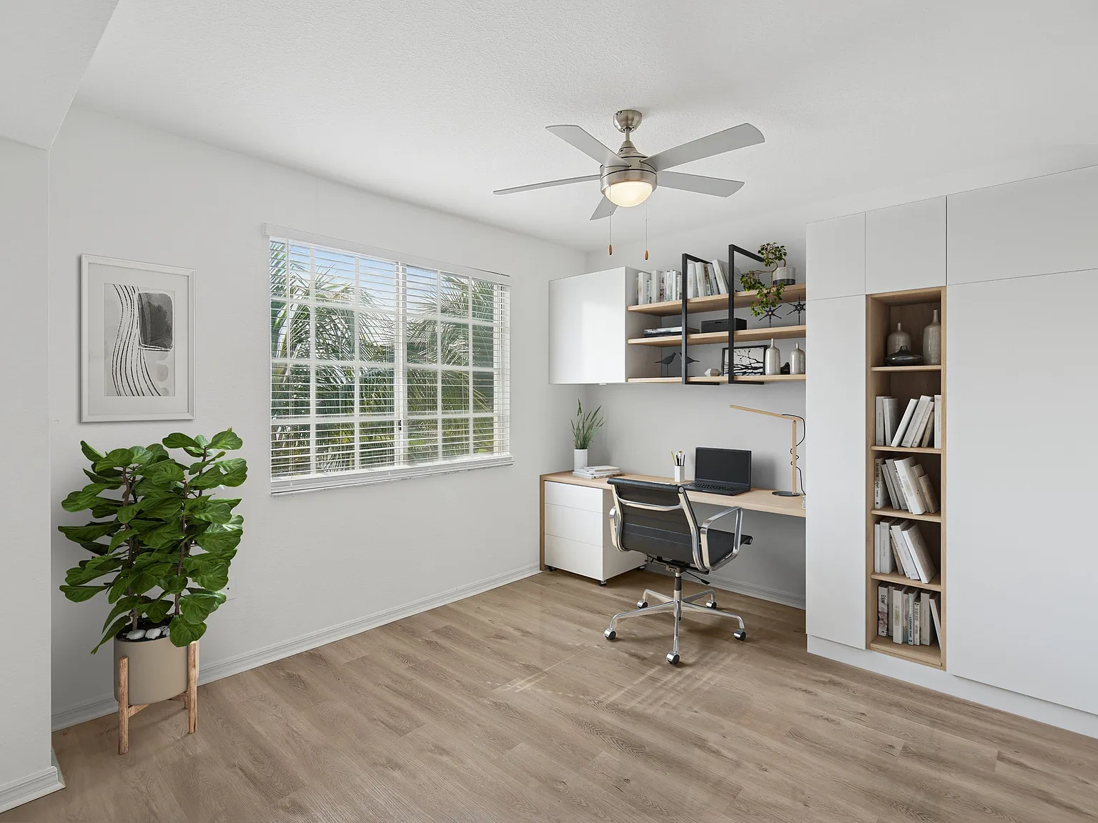 Solano at Miramar — Photo 4