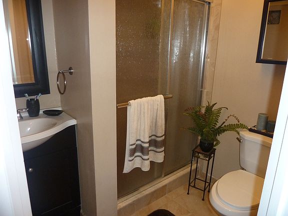 5th image of 7925 Fairview Dr APT 201