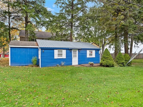 3 Dowie Dale Beach Dr, Mexico, NY 13114