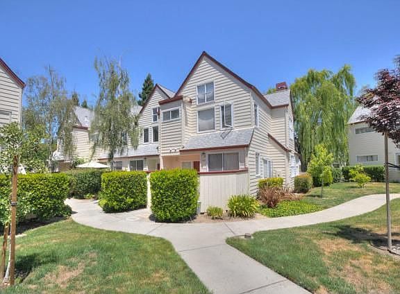 2nd image of 1505 Chelsea Way