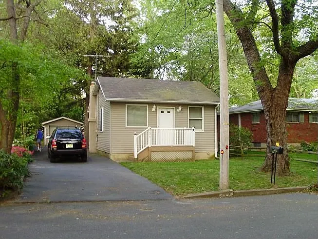 245 Delaware Ave photo 1