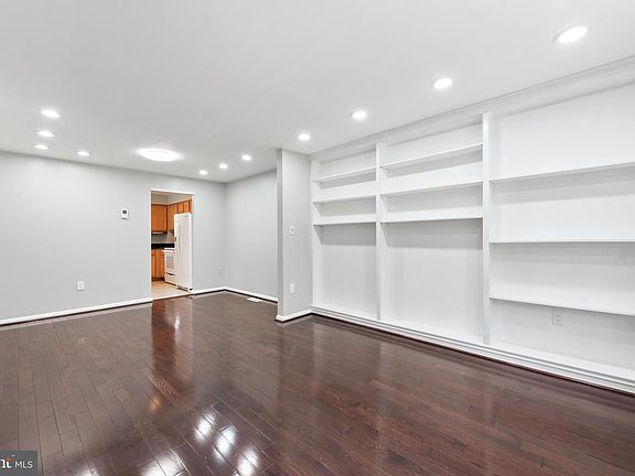 4th image of 5525 Winford Ct