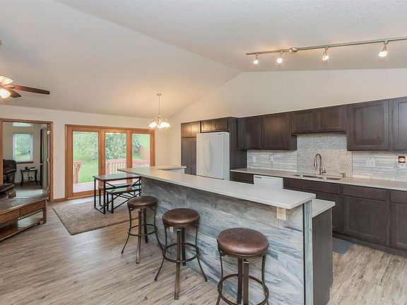 3rd image of 1779 Park Ridge Dr