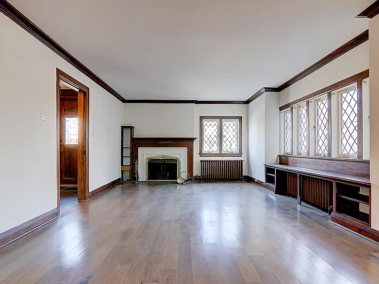 138 Fallingbrook Rd — Photo 10
