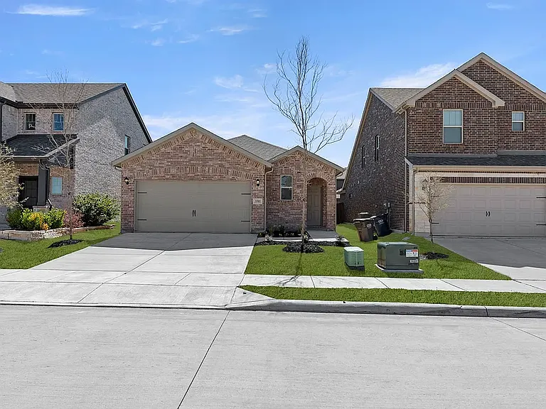 3311 Dahlia Dr — Photo 1
