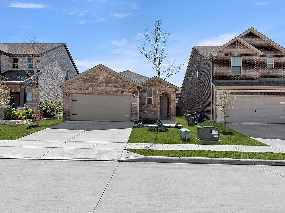 1st image of 3311 Dahlia Dr