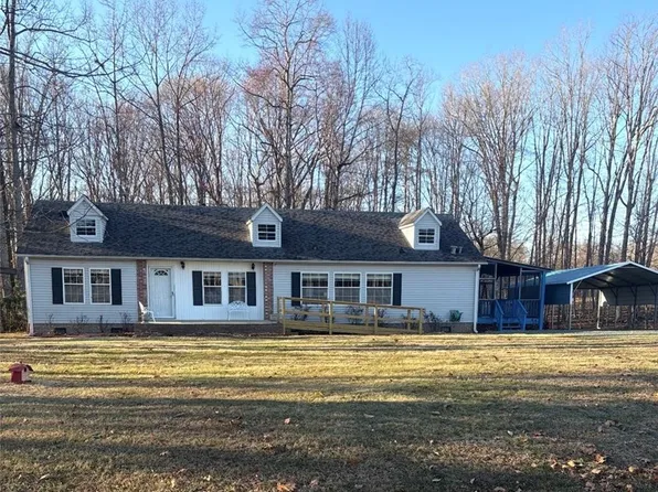 1100 Clifford Rd, Sandy Ridge, NC 27046