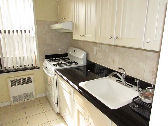 2nd image of 100-25 Queens Blvd #2P