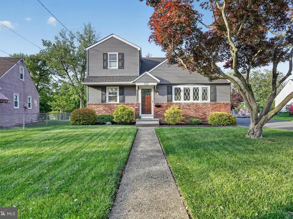 537 Dewey Parker Ave, Audubon, NJ 08106
