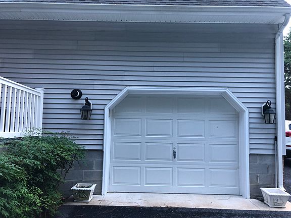 1 Car Garage, Insulated