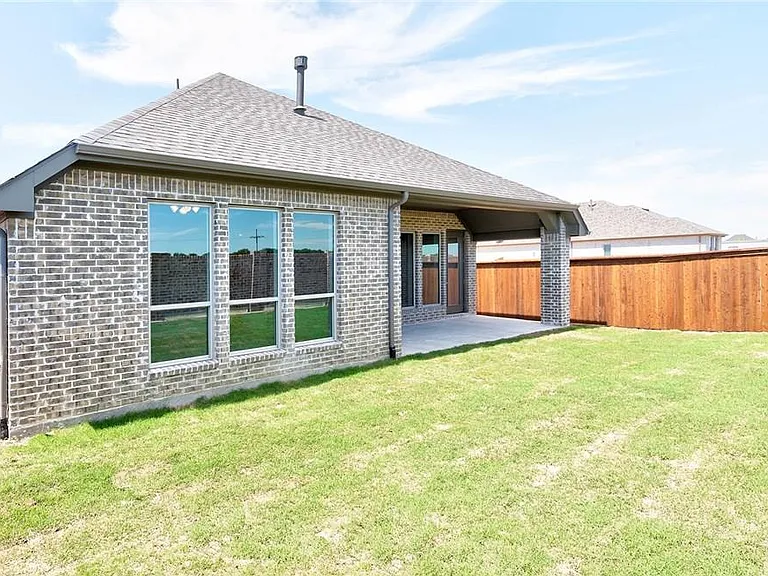 1730 Holmwood Dr — Photo 17