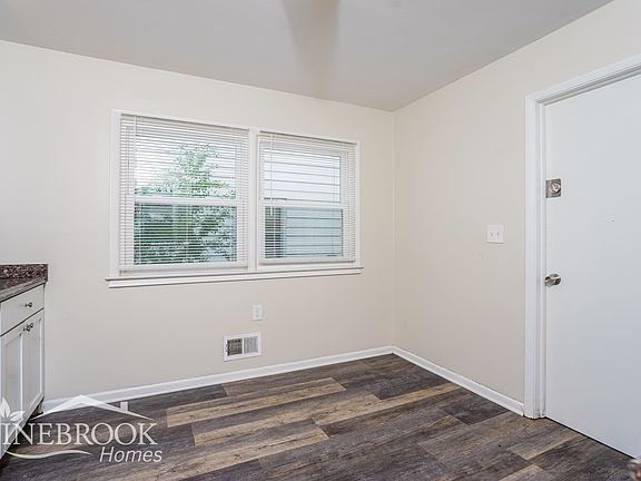 5th image of 5912 N 70th St Unit 1