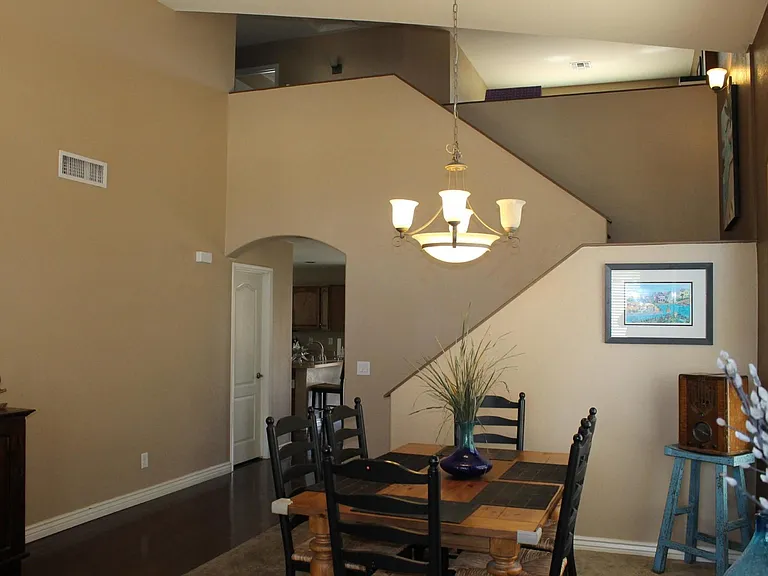 2421 W Silver Sage Ln — Photo 5