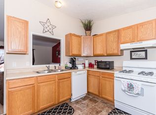 802 E County Line Rd TRLR 105, Des Moines, IA 50320