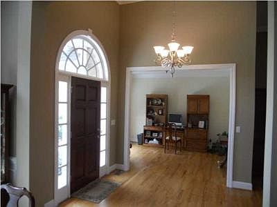 2nd image of 1070 Norfolk Green Cir