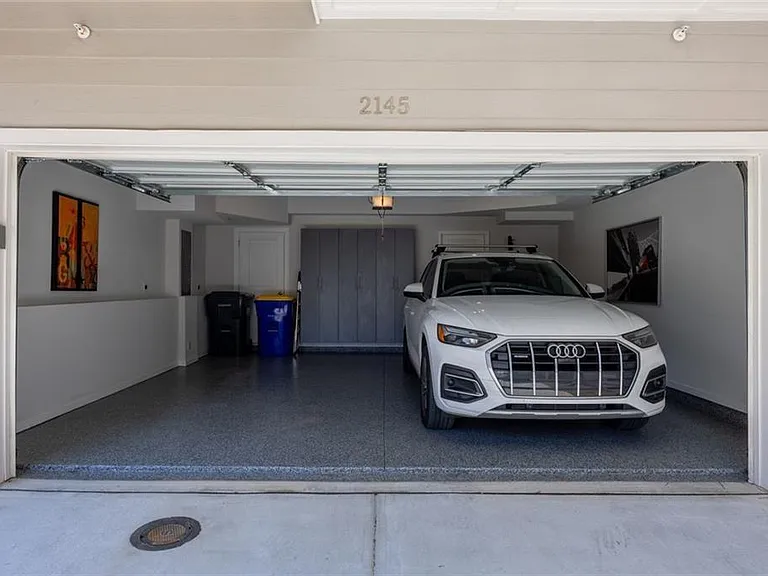 2145 Burnside Dr NW — Photo 61