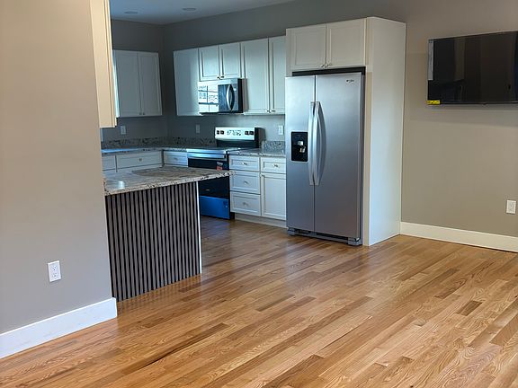 5th image of 18 Upham St #B