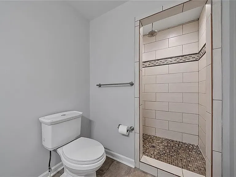 146 Clay St SE — Photo 18