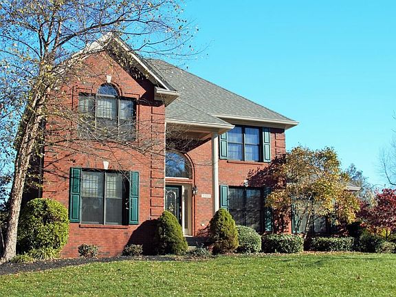 9404 exhibition court 003