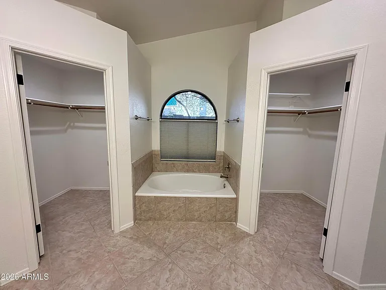 3618 E Goldfinch Gate Ln — Photo 7