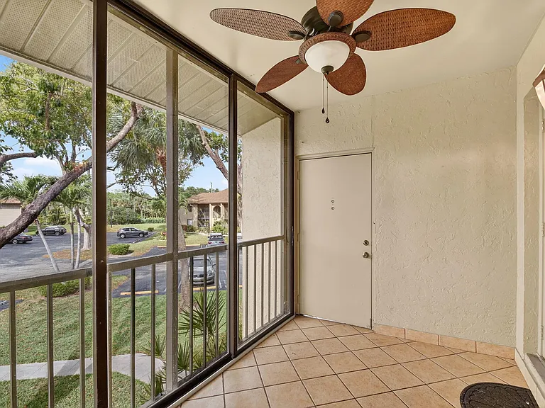 511 Shady Pine Way #D2 — Photo 7