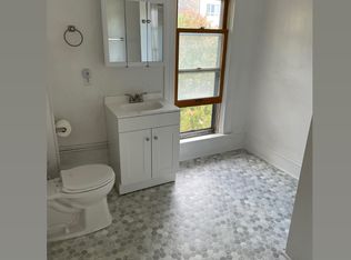 212 5th Ave SW #2, Cedar Rapids, IA 52404