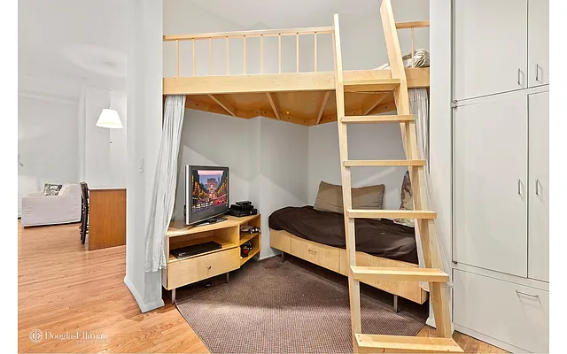 Sold by Douglas Elliman | media 19