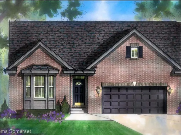 12267 Lucern Dr, Sterling Heights, MI 48312