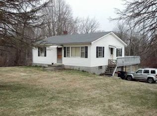 35 Woodside Dr, Dover Plains, NY 12522