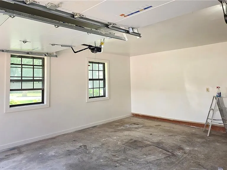 3533 Charlotte Dr — Photo 37