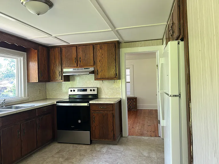 115 Creek Locks Rd #1 — Photo 3