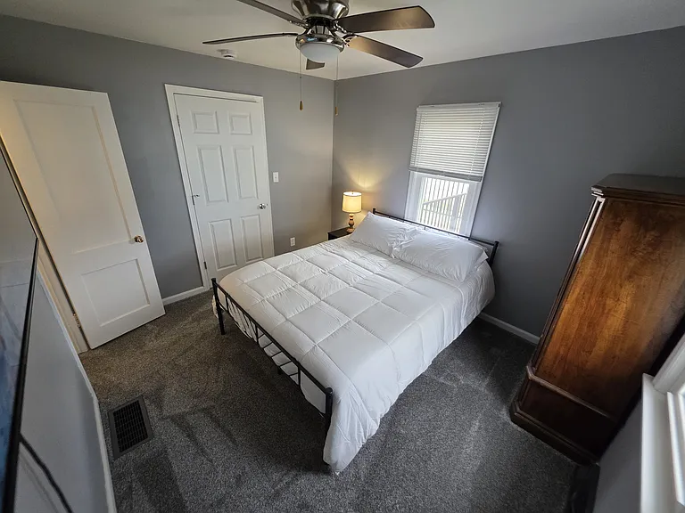 2709 Johnson Ave NW — Photo 9