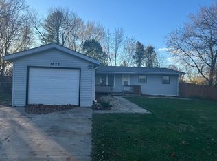 1625 S 5th Pl, St Charles, IL 60174