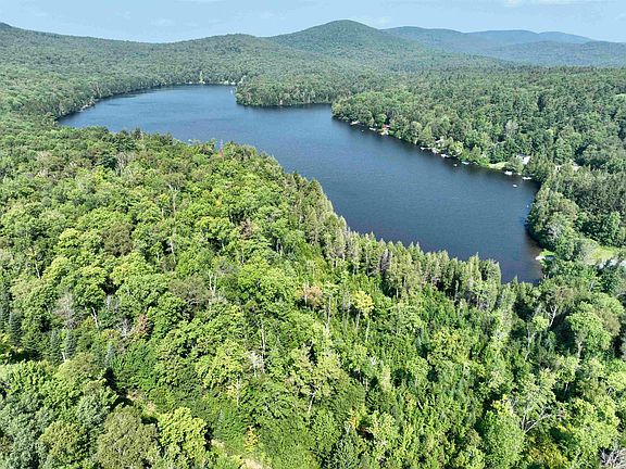 3rd image of 501 Martins Pond Lane