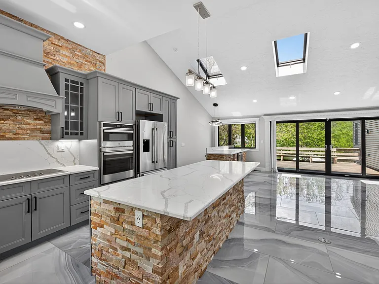 23 Cove Rd — Photo 12