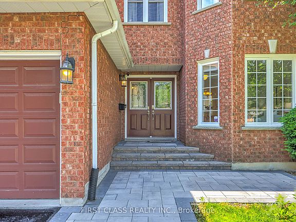 3rd image of 2511 Linwood St