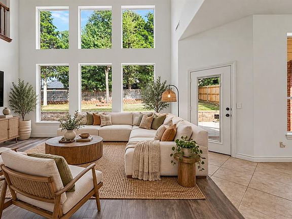 4th image of 19316 Cade Ct