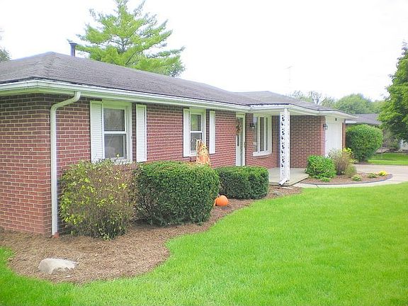 3rd image of 3009 E Chesterfield Ln
