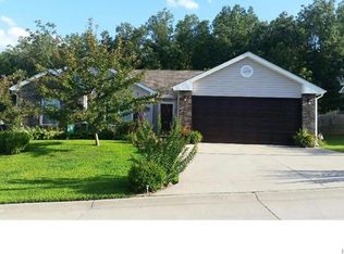 15958 Tracker Ln, Saint Robert, MO 65584