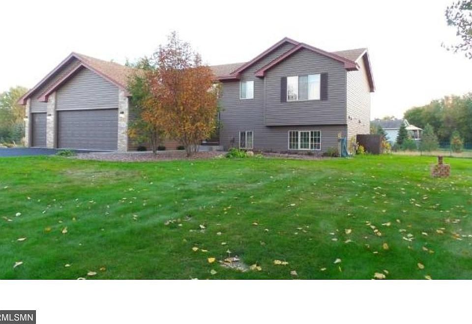 1st image of 208 229th Ave NE